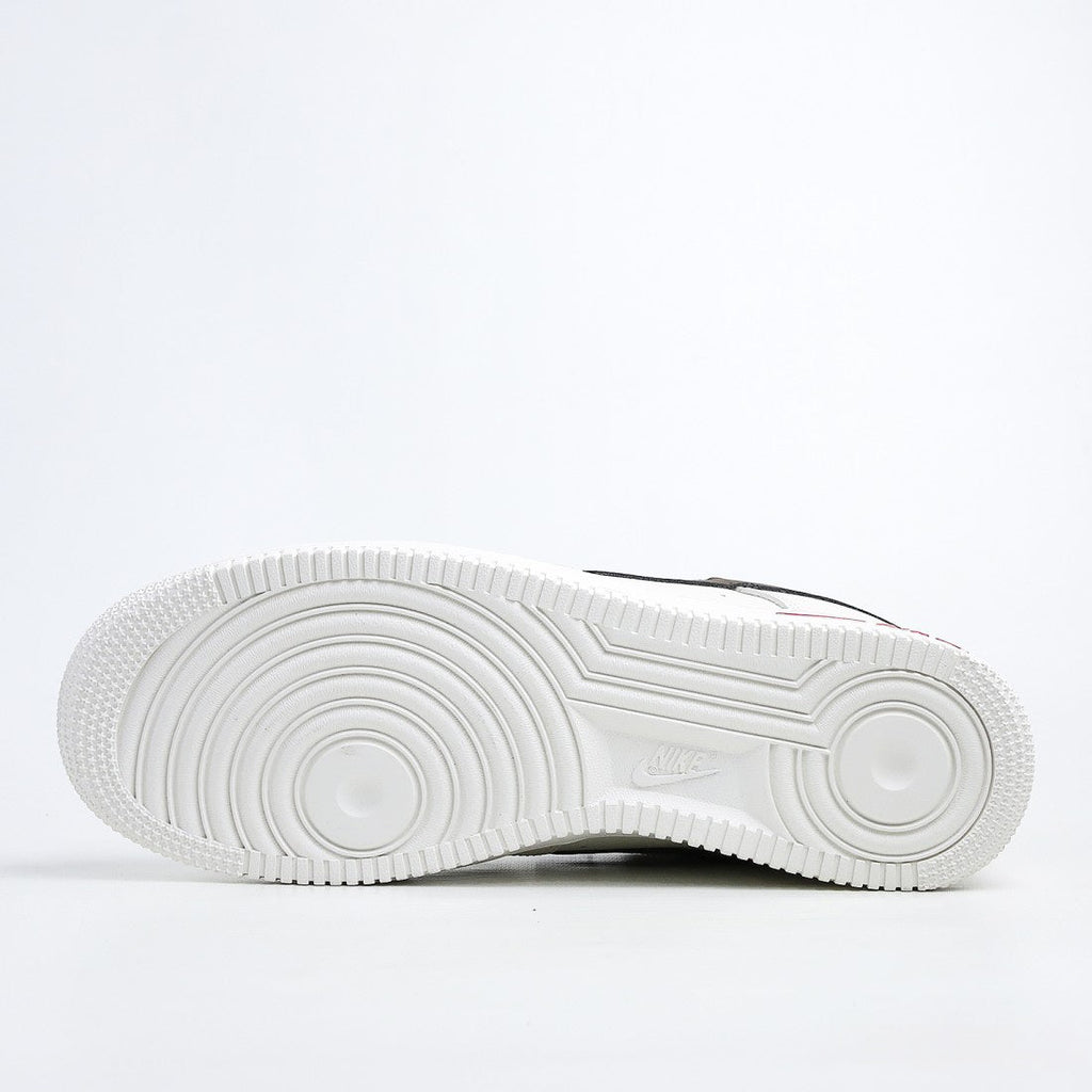 NIKE AIR FORCE 1 '07