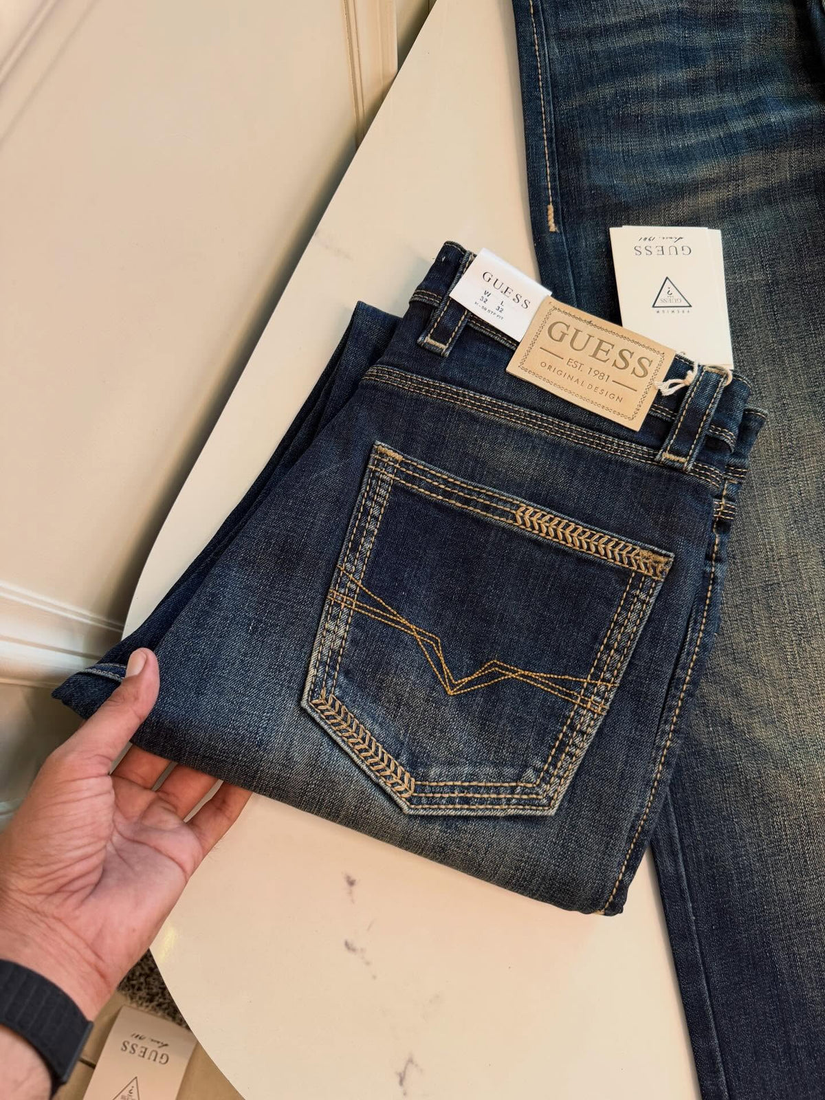Men’s Dark Blue Classic Straight-Fit Denim Jeans
