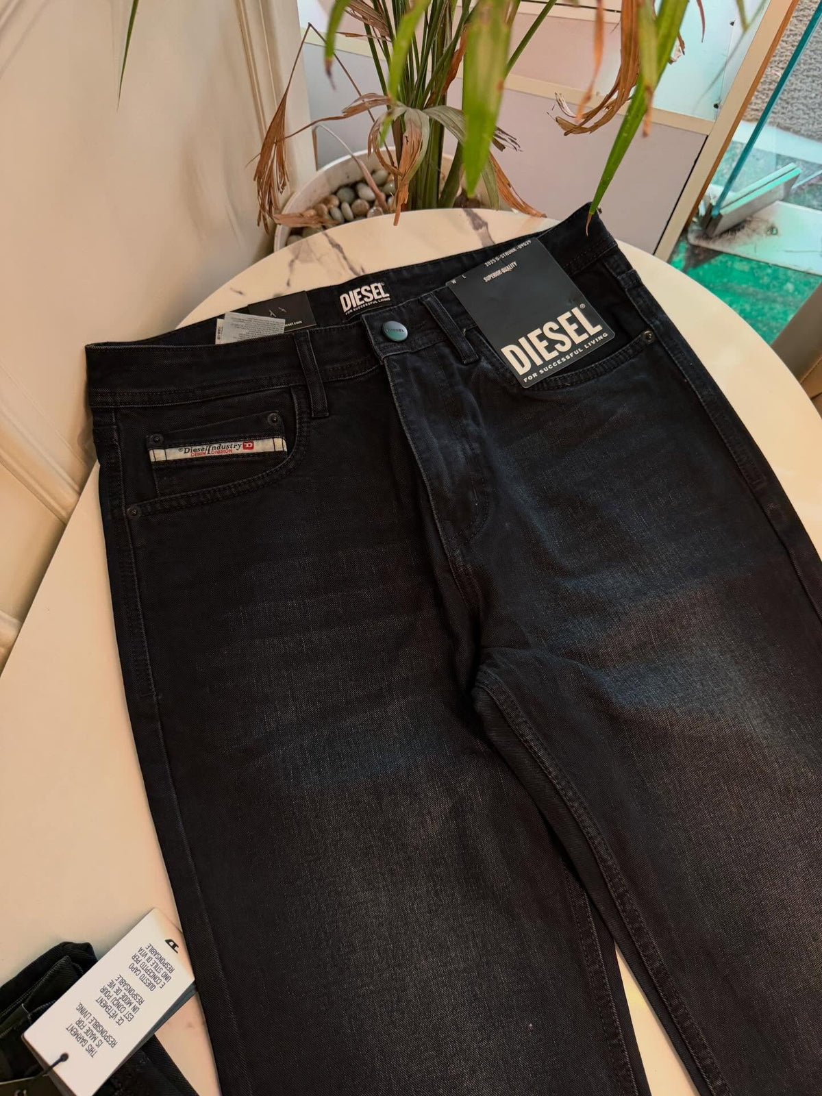Men’s Black Regular-Fit Denim Jeans